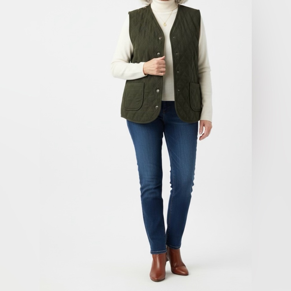 Women's Jones New York Quilted Vest. Olive green. Ptp 19β length 20β